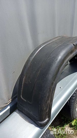 Крыло пластиковое