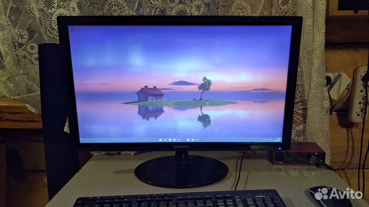 Монитор full hd