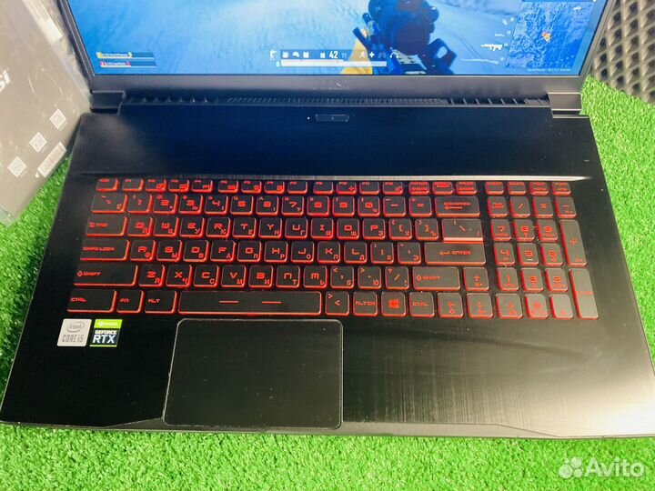 Ноутбук MSI 17.3
