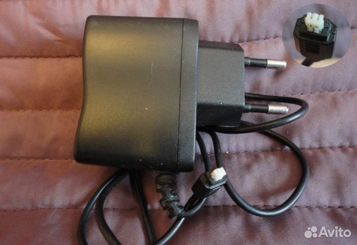 Сетевое зарядное устройство DK4V6-080