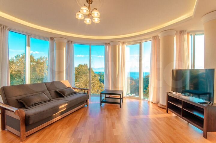 3-к. квартира, 126 м², 6/8 эт.