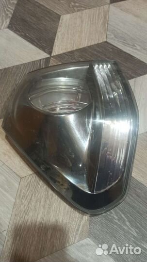 Задний левый фонарь Lexus rx300