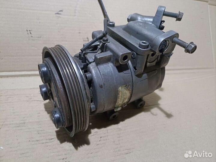 Компрессор кондиционера Kia Spectra 1.6