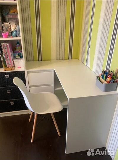 Стол письменный угловой