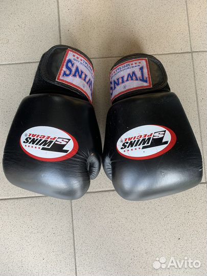 Боксерские перчатки twins