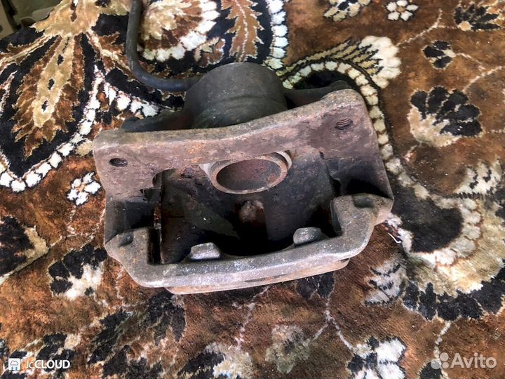 Суппорт на toyota vista SV41 4S