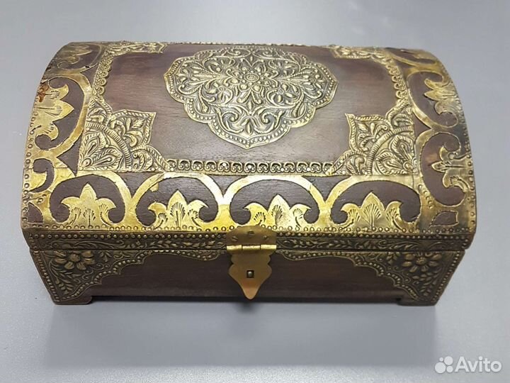 Сундучок.Натуральное дерево шишам