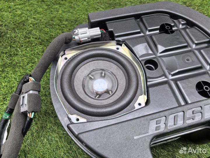 Сабвуфер Mazda Axela blefw 2009