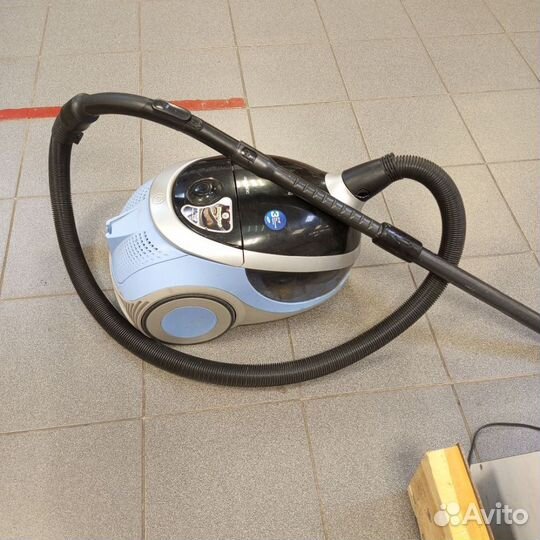 Пылесос с водяным фильтром Samsung SD9420