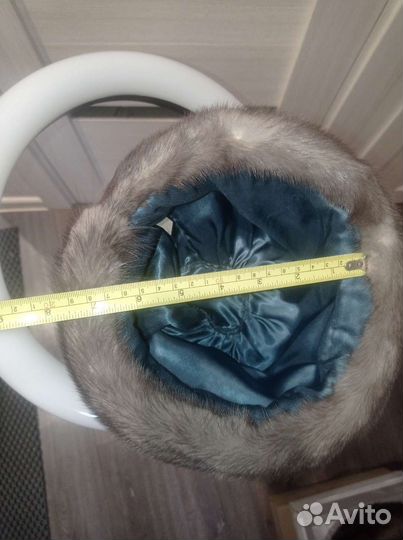 Женские меховые шапки