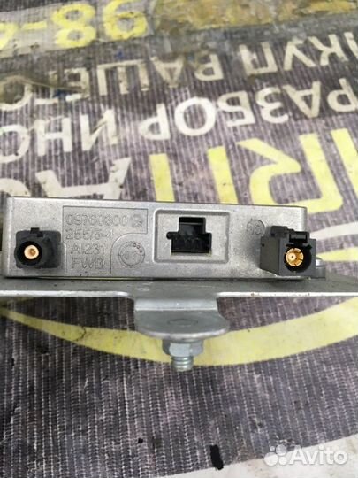 Усилитель антенны Mercedes S-Class W221 2005-2013