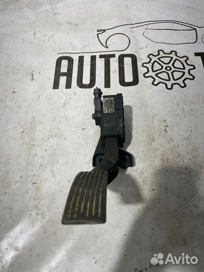 Педаль газа Kia Rio 3 G4FA 2014