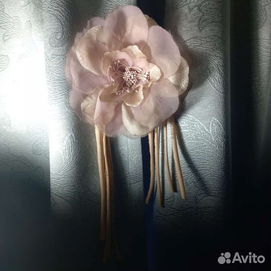 Заколка для волос eveti peroni