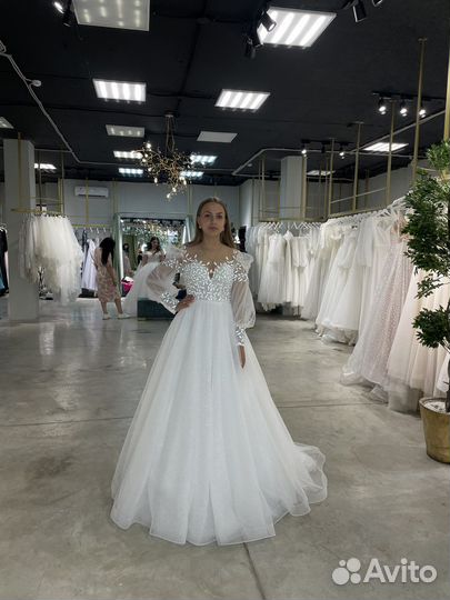 Свадебное платье