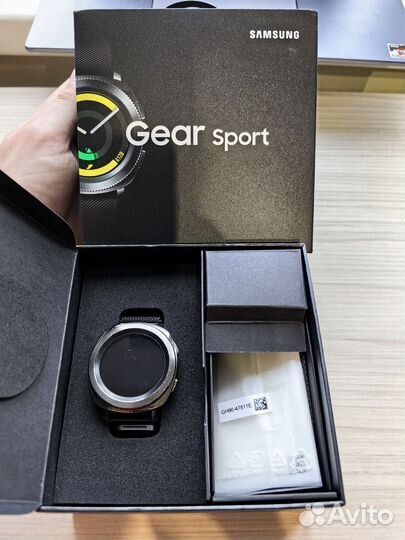 Часы samsung gear Sport