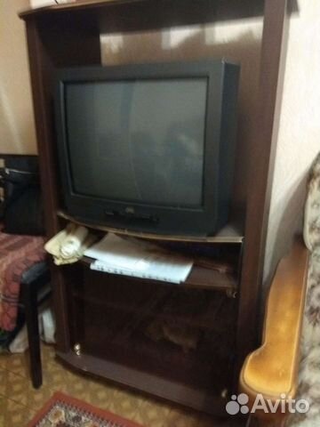 Продам тумбу под тв