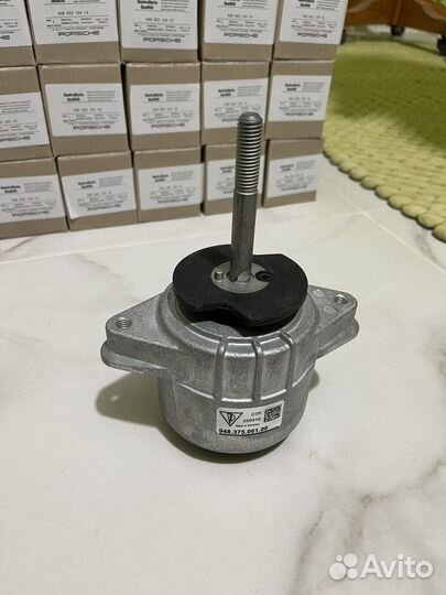 Подушка двигателя Porsche panamera