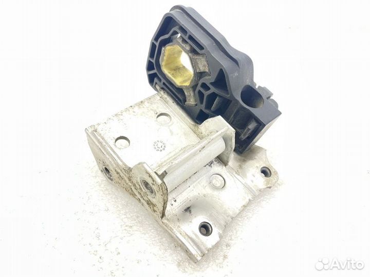 Кронштейн радиатора передний правый Bmw 7-Series