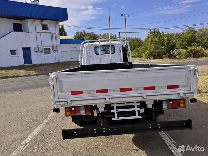 Isuzu ELF (N-series) бортовой, 2024