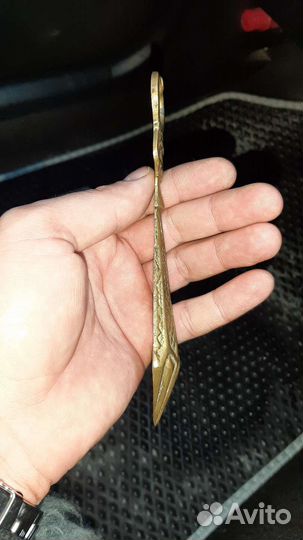 Открывашка бронза