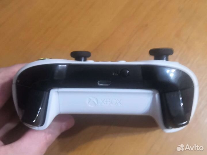Геймпад xbox One rev 3 оригинал