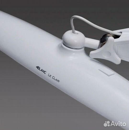 Светодиодная бестеневая LED-лампа на струбцине