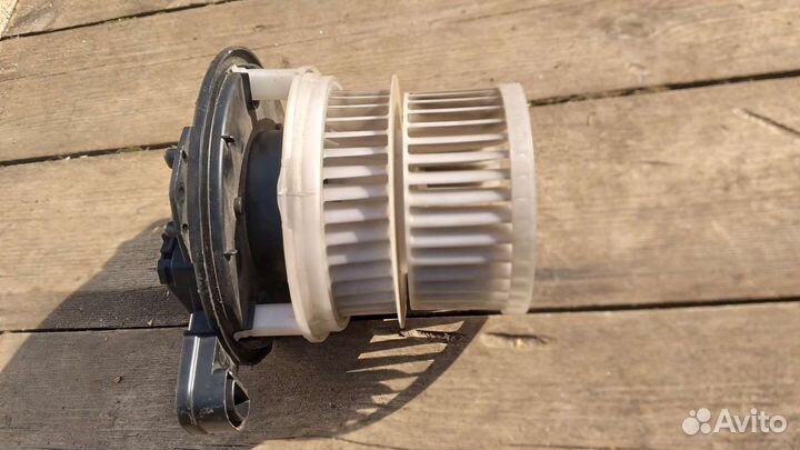 Моторчик печки Lexus GS Toyota