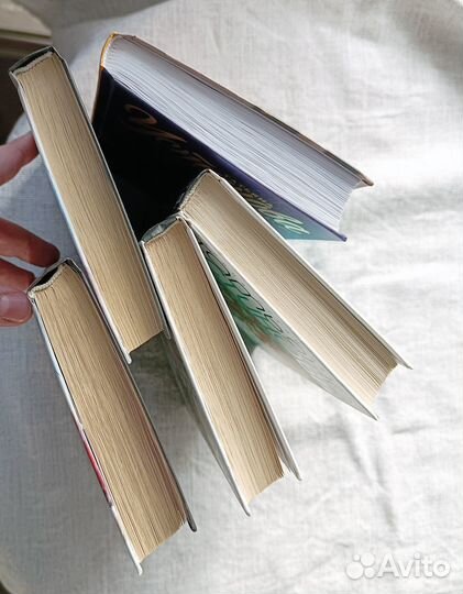 Книги Устиновой и Марининой