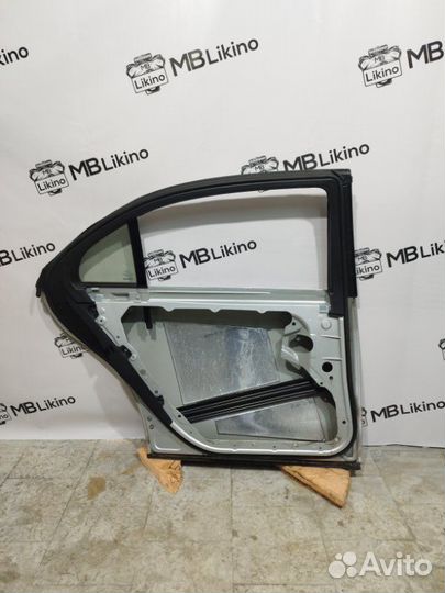 Дверь задняя левая Mercedes S-Class W221