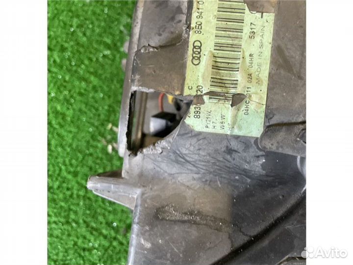 Фара правая Audi A4 2.0 2007