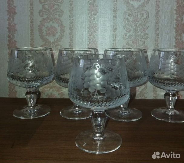 Коньячные бокалы