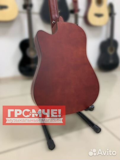 Гитара акустическая новая (в упаковке )