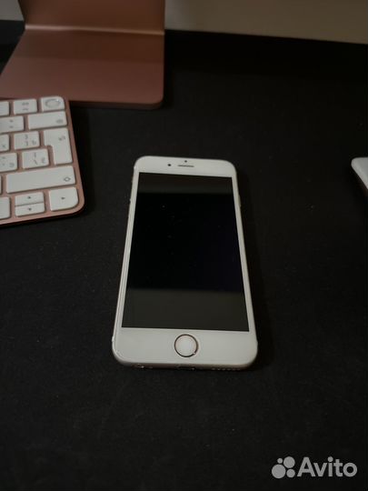 iPhone 6S, 64 ГБ