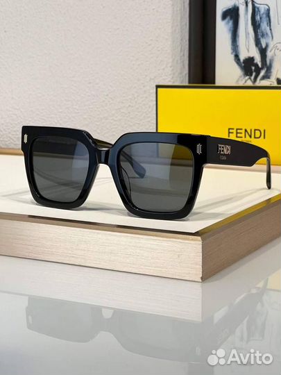 Солнцезащитные очки