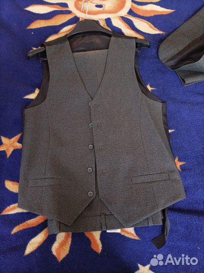 Костюм тройка мужской