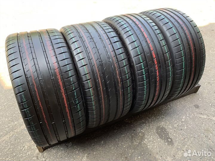 Michelin Pilot Sport 4 S 275/30 R20 и 245/35 R20