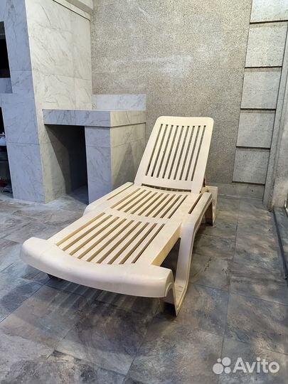 Шезлонг взрослый