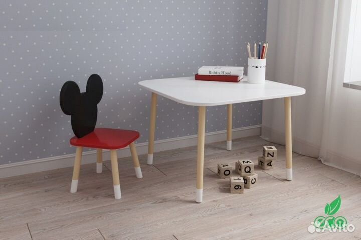 Детский столик