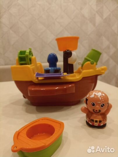 Много интересных игрушек