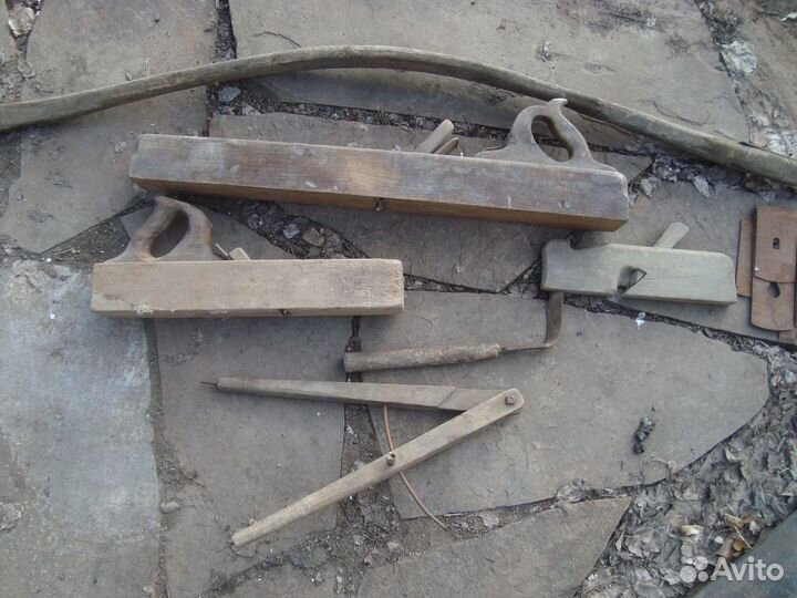 Старинный столярный инструмент
