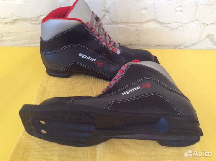 Лыжные ботинки новые, р. 42, 44, 45 NNN и NN75