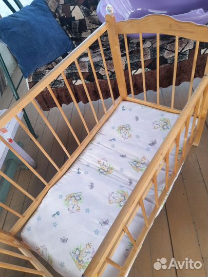 Кроватка для новорожденных