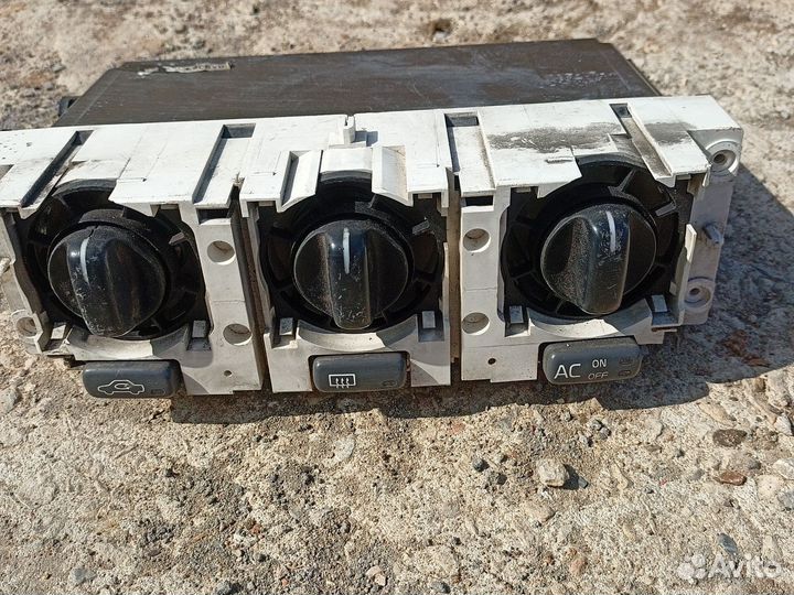 Блок управления климат-контролем Volvo S40