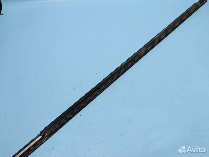 Молдинг стекла переднего для Mitsubishi Lancer 9