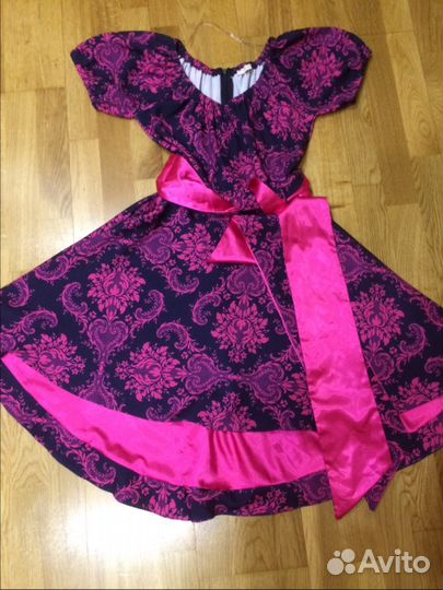 Нарядные платья р.42-44
