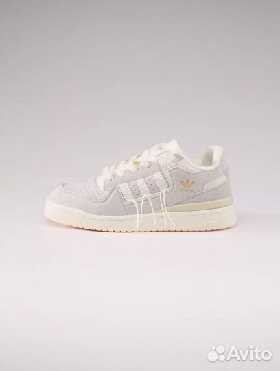 Кроссовки адидас