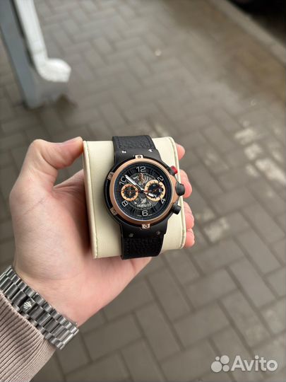 Часы Hublot & Ferrari