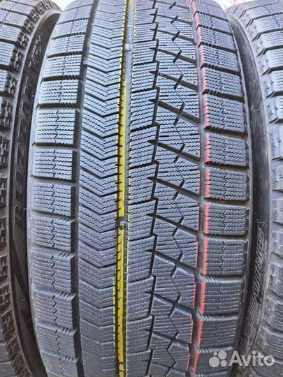 Bridgestone Blizzak VRX 225/40 R18 97V