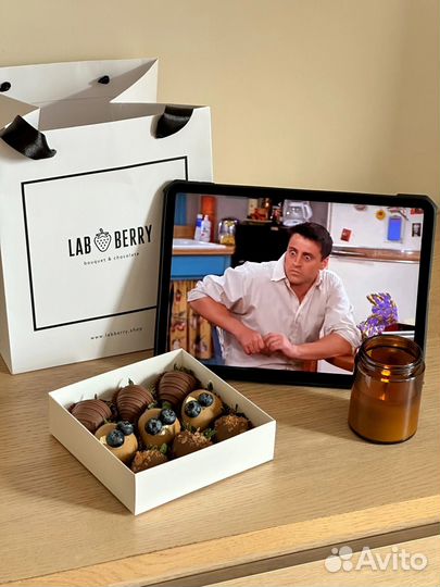 Клубнике в бельгийском шоколаде в подарочной короб