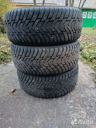 Nokian Tyres Hakkapeliitta 8 215/55 R16